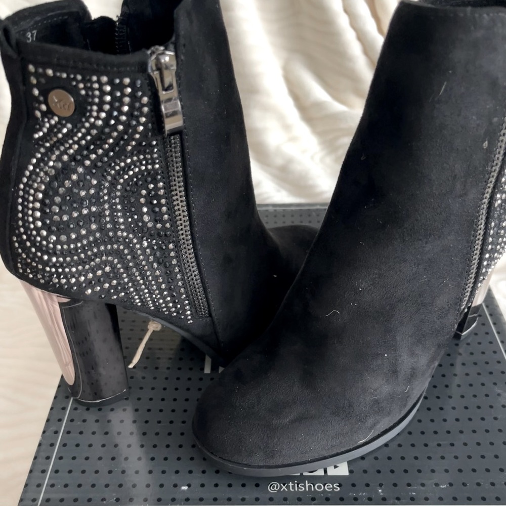 👢💖Ankle black suede & jewelled boots Sz 37 6.5 STUNNING